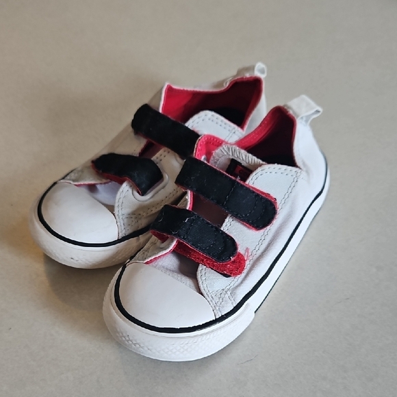 Toddler Converse Sneakers - Picture 1 of 14